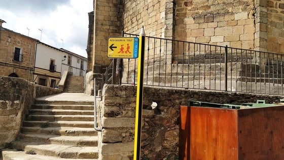 El Ayuntamiento señaliza las 'rutas seguras escolares'