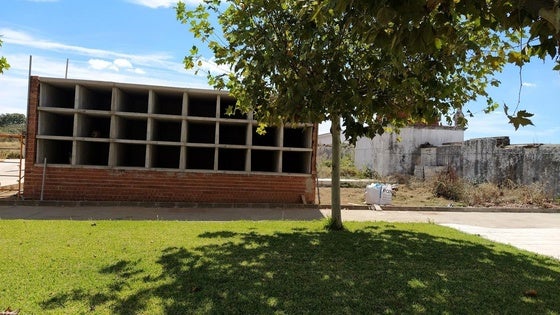 El Ayuntamiento construye 48 nichos en la parte nueva del cementerio
