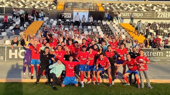 El Jaraíz hace historia en Badajoz