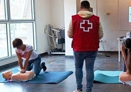 Este sábado se imparte en Cruz Roja un curso de Soporte Vital Básico