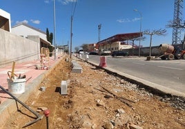 Los trabajos iniciados en el acerado norte parte izquierda.