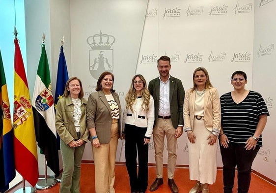Nieves Esteban toma posesión como jueza de paz sustituta