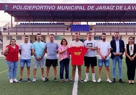 Presentación de Dani Baños, en el polideportivo municipal como entrenador pimentonero por cuarta temporada.