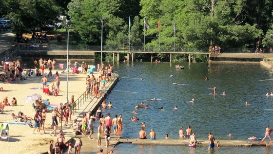 El Lago, entre las 10 mejores piscinas naturales extremeñas para refrescarse este verano