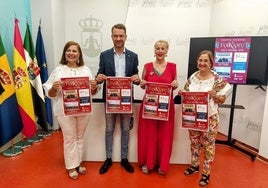 M. López, L. Núñez, S. Sánchez y R. Díaz durante la presentación.