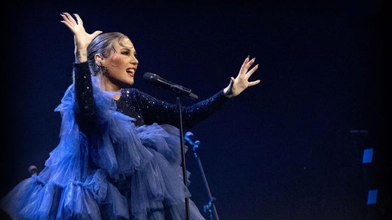 Este viernes, concierto de Laura Gallego, en el polideportivo