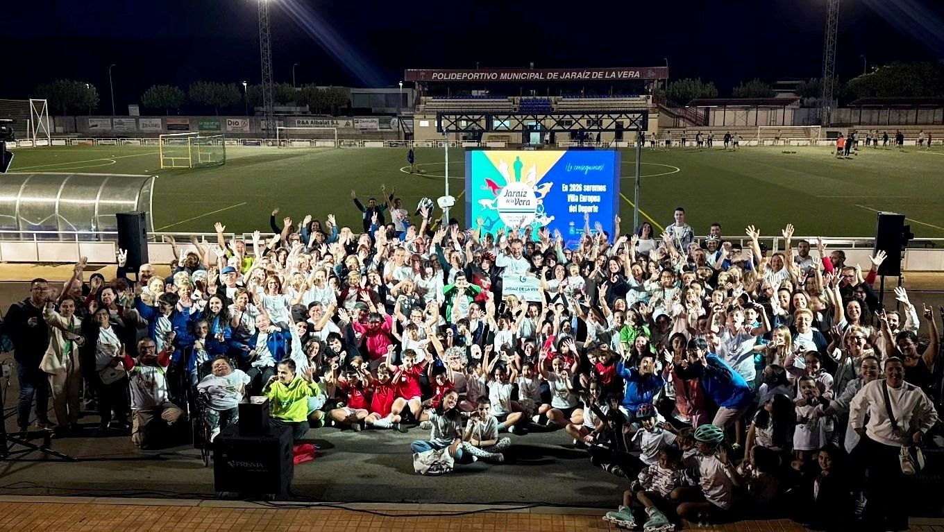 Asistentes al acto del anuncio de la proclamación, celebrado en el polideportivo municipal.