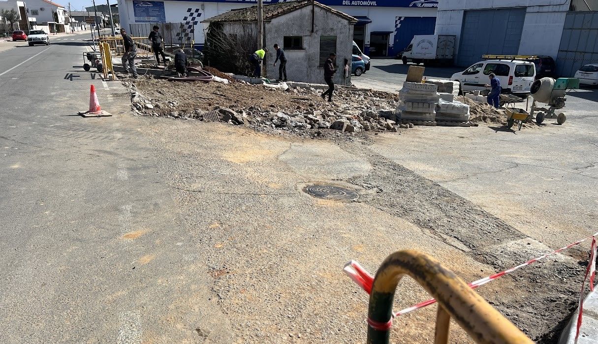 Sentido dirección al polideportivo municipal.