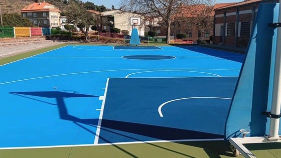 Finaliza la reparación de las pistas polideportivas de los colegios públicos