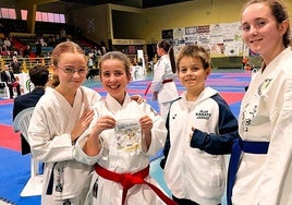 En dos campeonatos, cuatro medallas para el Club de Kárate Jaraíz