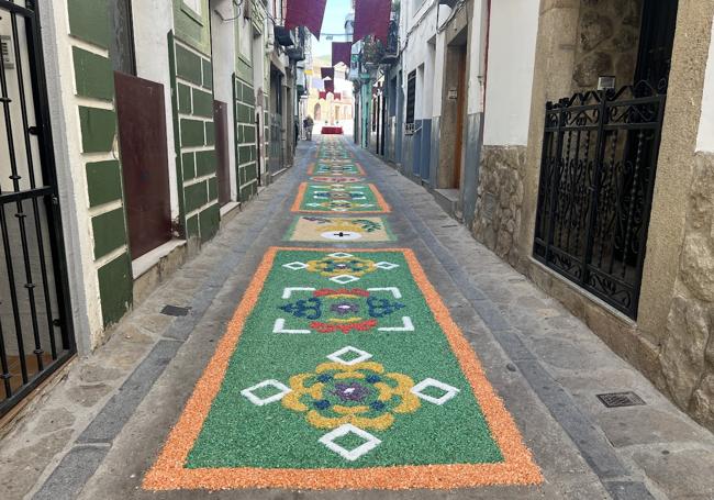 Calle Herradores engalanada