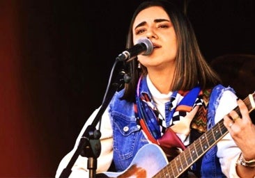 Concierto de Nerea Mateos en el auditorio del polideportivo