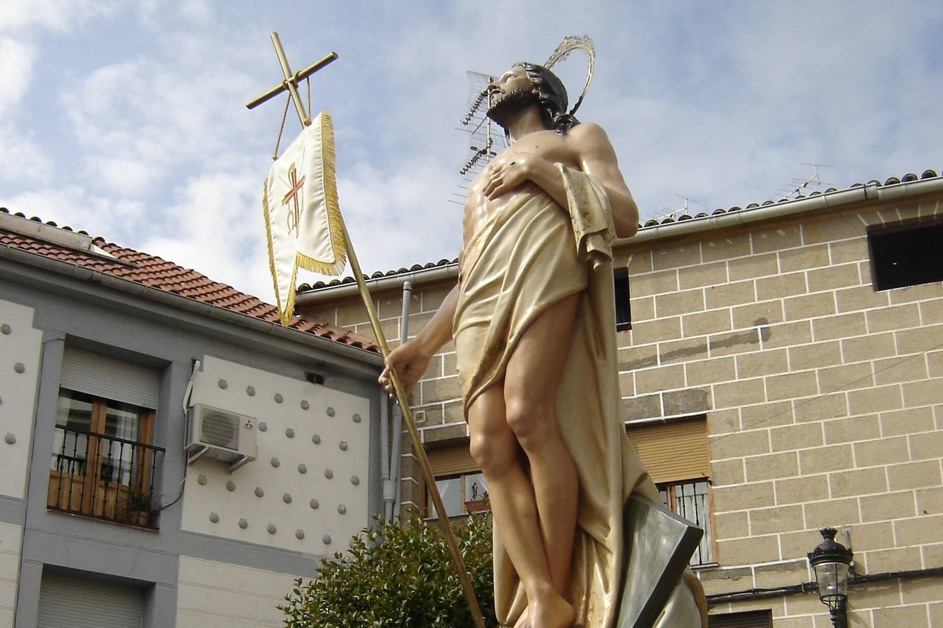 El Cristo Resucitado entrando en la Plaza Mayor. 