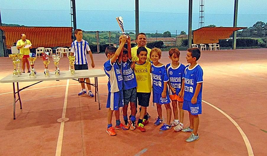 Con el alcalde de Cuacos, en la entrega de trofeos.