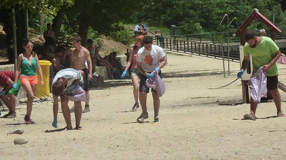 Recogida de las colillas.