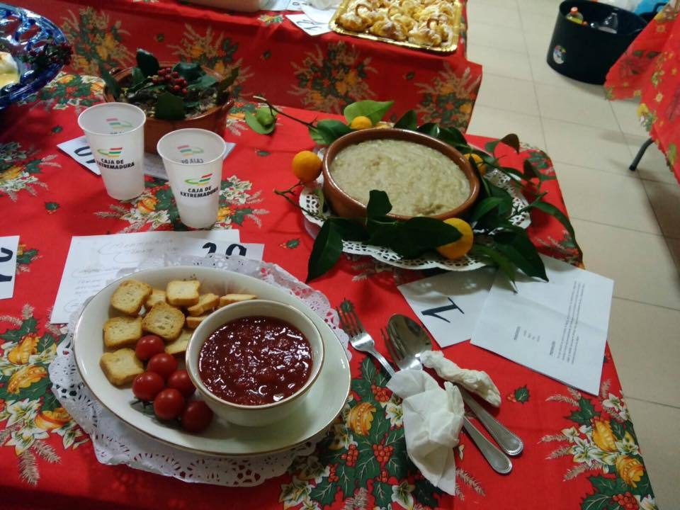 La asociación de amas de casa celebra el tradicional concurso navideño de cocina