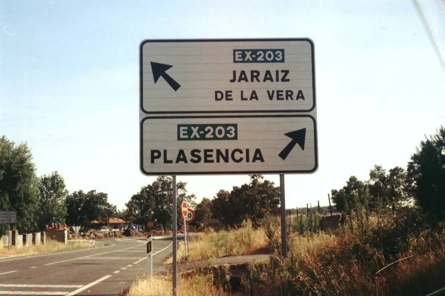 Panel de la carretera EX-203, tramo Plasencia-Jaraíz.