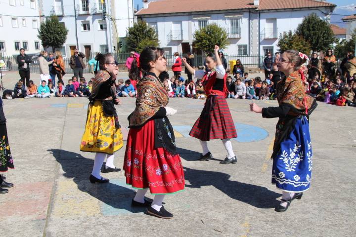 El Gregoria Collado celebra el día del centro y la región