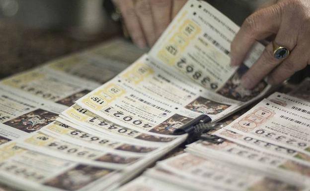 El primer premio de la Lotería deja 600.000 euros en Madrigal de la Vera