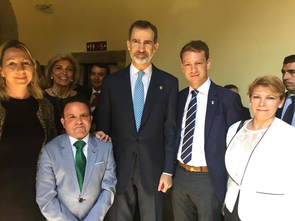 Felipe VI, en Yuste con los alcaldes de La Vera