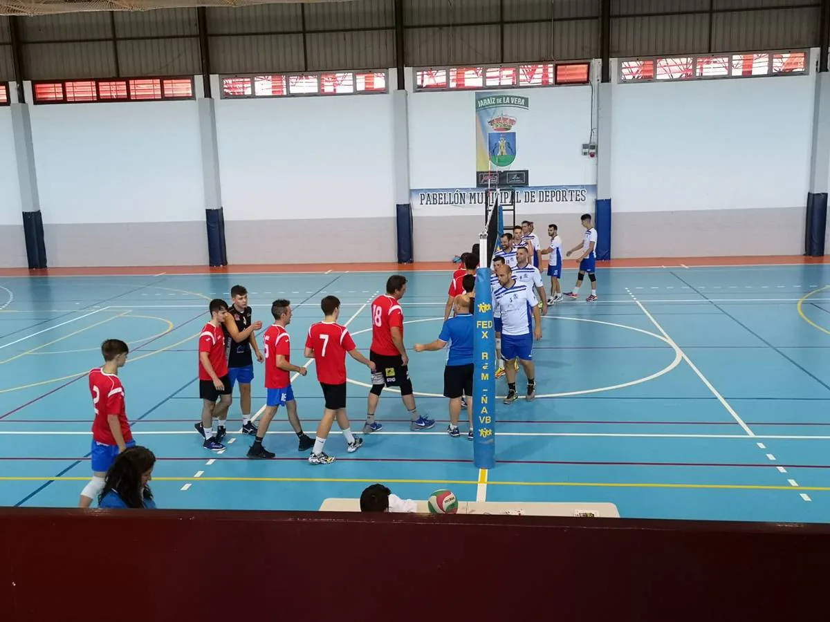 Igualdad entre los participantes en el triangular de voleibol de Jaraíz