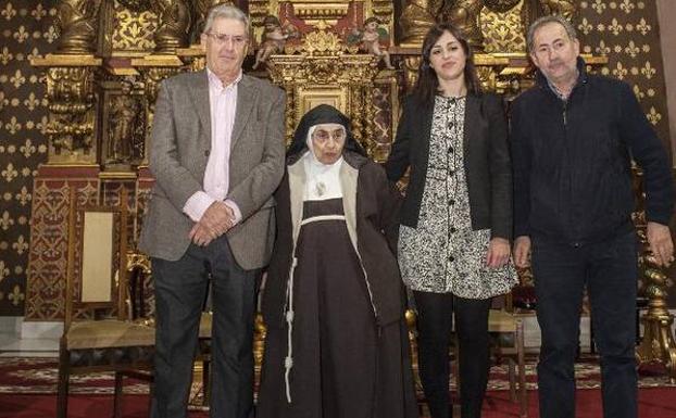 Emilio Vázquez, sor Celina, Paola Cortés y Miguel A. Vallecillo.
