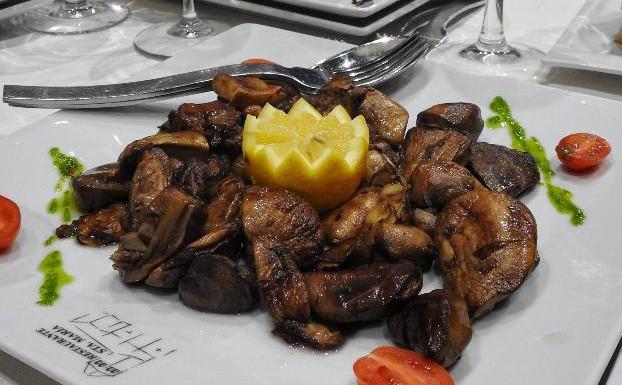 Setas salteadas en Jerez de los Gurumelos