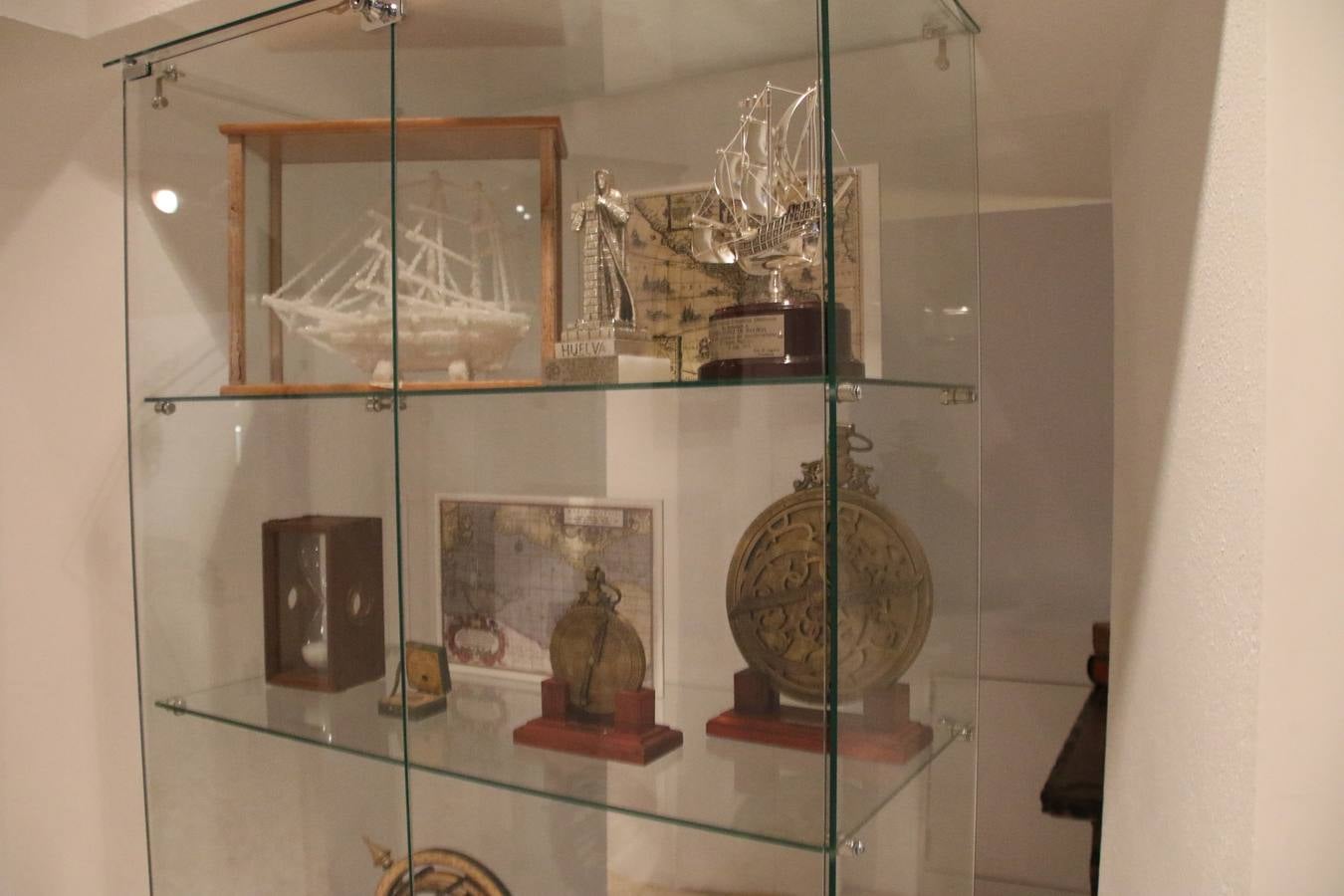 La Casa-Museo Vasco Núñez de Balboa reabrió, ayer, sus puertas con motivo del V Centenario de la muerte del ilustre explorador, gobernante y conquistador jerezano. Virginia Borrallo, alcaldesa del municipio, y Antonio Torrado, miembro de la oficina de turismo, destacaron que esta reapertura se debe a que la Casa-Museo necesitaba «llenarse de contenido y ampliar su colección de enseres». La cita se convirtió, junto con la presentación del cupón de la ONCE el pasado 10 de enero, en el prólogo de una programación de actividades que se desarrollará durante el mes de febrero.