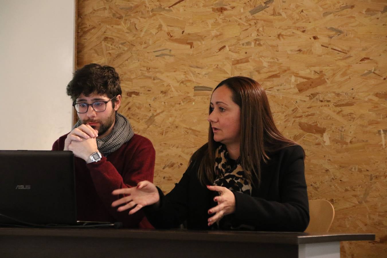 La Casa-Museo Vasco Núñez de Balboa reabrió, ayer, sus puertas con motivo del V Centenario de la muerte del ilustre explorador, gobernante y conquistador jerezano. Virginia Borrallo, alcaldesa del municipio, y Antonio Torrado, miembro de la oficina de turismo, destacaron que esta reapertura se debe a que la Casa-Museo necesitaba «llenarse de contenido y ampliar su colección de enseres». La cita se convirtió, junto con la presentación del cupón de la ONCE el pasado 10 de enero, en el prólogo de una programación de actividades que se desarrollará durante el mes de febrero.