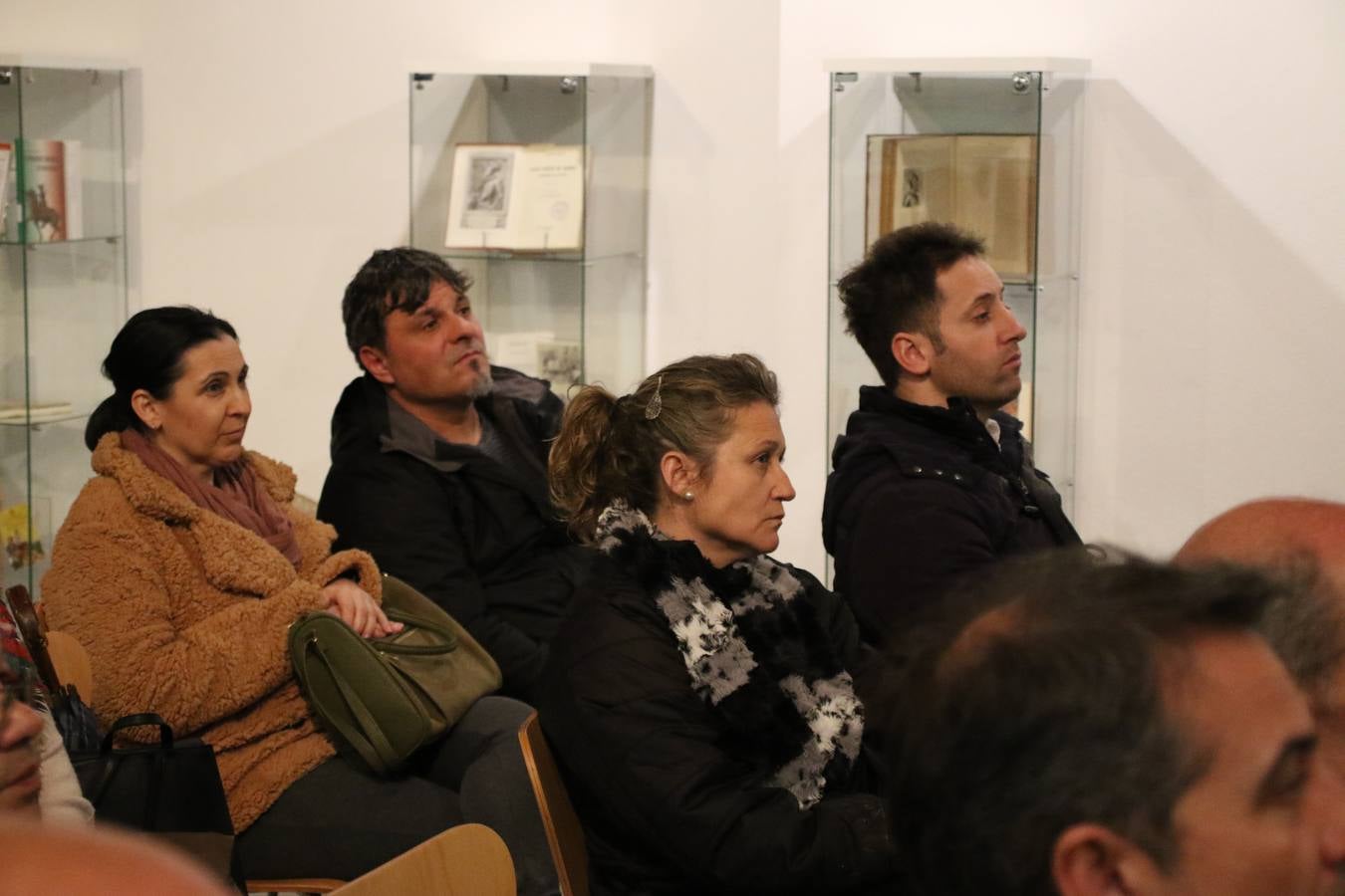 La Casa-Museo Vasco Núñez de Balboa reabrió, ayer, sus puertas con motivo del V Centenario de la muerte del ilustre explorador, gobernante y conquistador jerezano. Virginia Borrallo, alcaldesa del municipio, y Antonio Torrado, miembro de la oficina de turismo, destacaron que esta reapertura se debe a que la Casa-Museo necesitaba «llenarse de contenido y ampliar su colección de enseres». La cita se convirtió, junto con la presentación del cupón de la ONCE el pasado 10 de enero, en el prólogo de una programación de actividades que se desarrollará durante el mes de febrero.