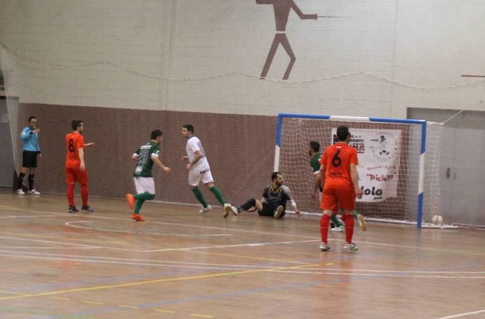 El Jerez Futsal suma otra victoria en casa, esta vez ante el Bujalance que se adelantó en el marcador por dos veces, hizo una buena contención pero acabó superado por los de Francisco García que le dieron la vuela al marcador en los minutos finales, 4-2. Los goles fueron de: Franyi, Santos, Rubén y Kokó.