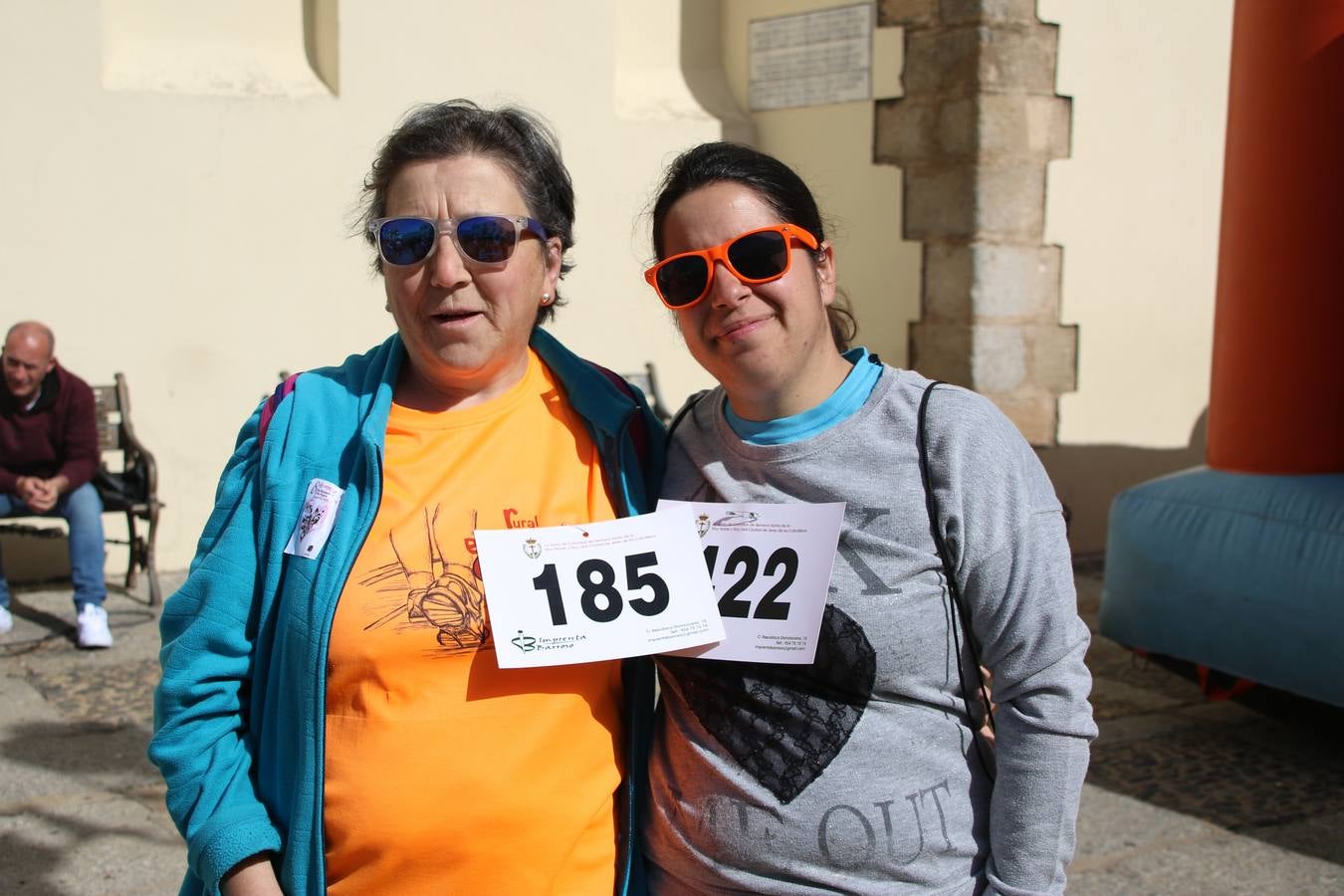 Jerez de los Caballeros celebró, ayer, la IX Carrera y Caminata Solidaria, organizada por la Junta de Cofradías de la Semana Santa Jerezana. La solidaridad y el deporte lograron recaudar 866 euros que irán destinados a Cáritas en Jerez.