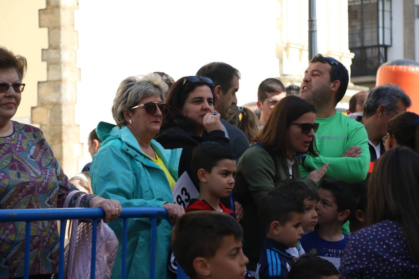 Jerez de los Caballeros celebró, ayer, la IX Carrera y Caminata Solidaria, organizada por la Junta de Cofradías de la Semana Santa Jerezana. La solidaridad y el deporte lograron recaudar 866 euros que irán destinados a Cáritas en Jerez.