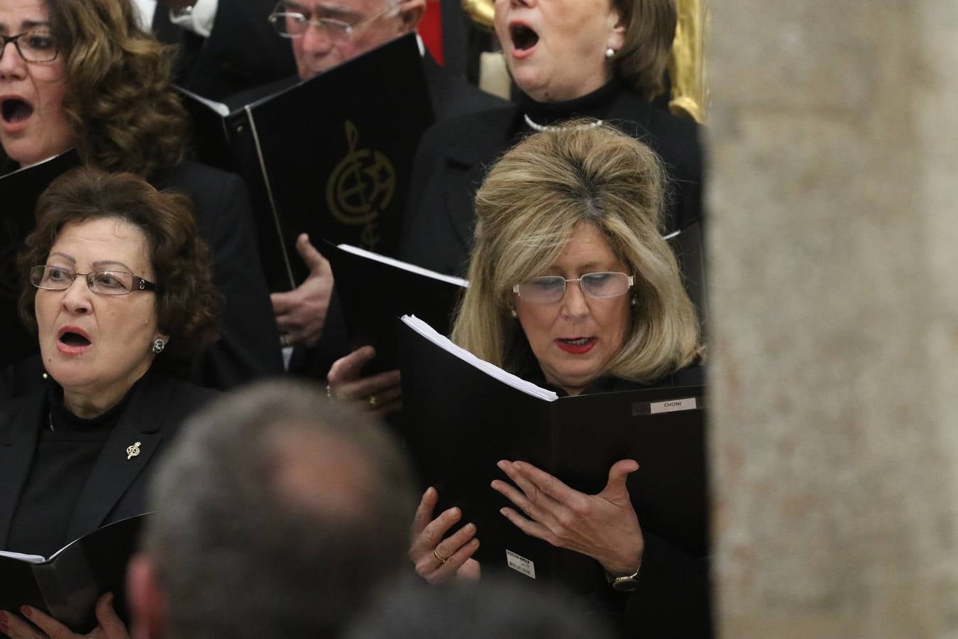 El templo patronal de San Bartolomé fue escenario, ayer, de una nueva edición del 'Concierto Sacro' que ofreció la Coral de la Escuela Municipal de Música y el Coro infantil de la misma, organizado por el Ayuntamiento del municipio con la colaboración de la Parroquia de esta ciudad.
