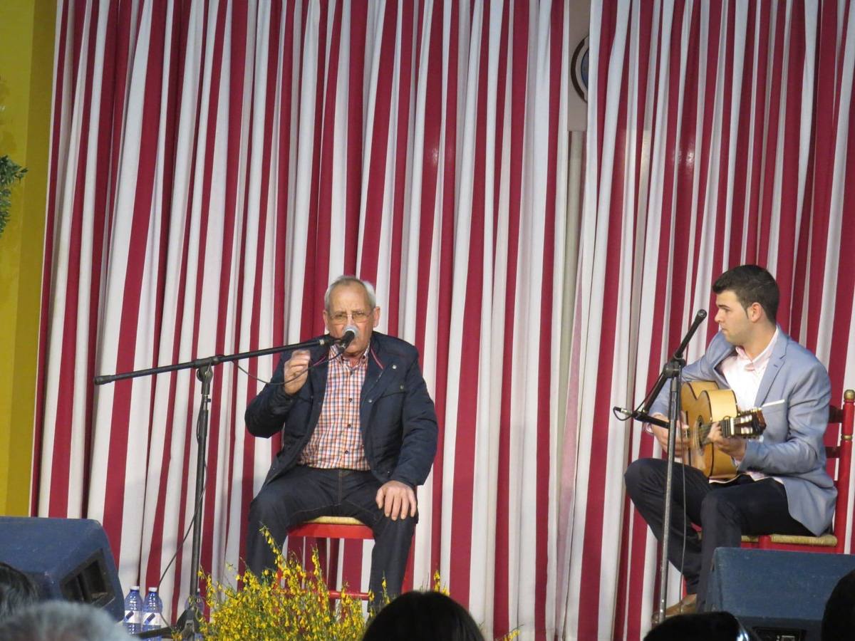 Ciriaco Hernández, en la categoría General y María de los Ángeles Macías, en la categoría Local, fueron los ganadores del II Concurso de fandangos 'Alfonso Labrador El Minaó' organizado por la Asociación cultural flamenca 'José Pérez de Guzmán' de Jerez de los Caballeros y celebrado en su sede con gran afluencia de público.