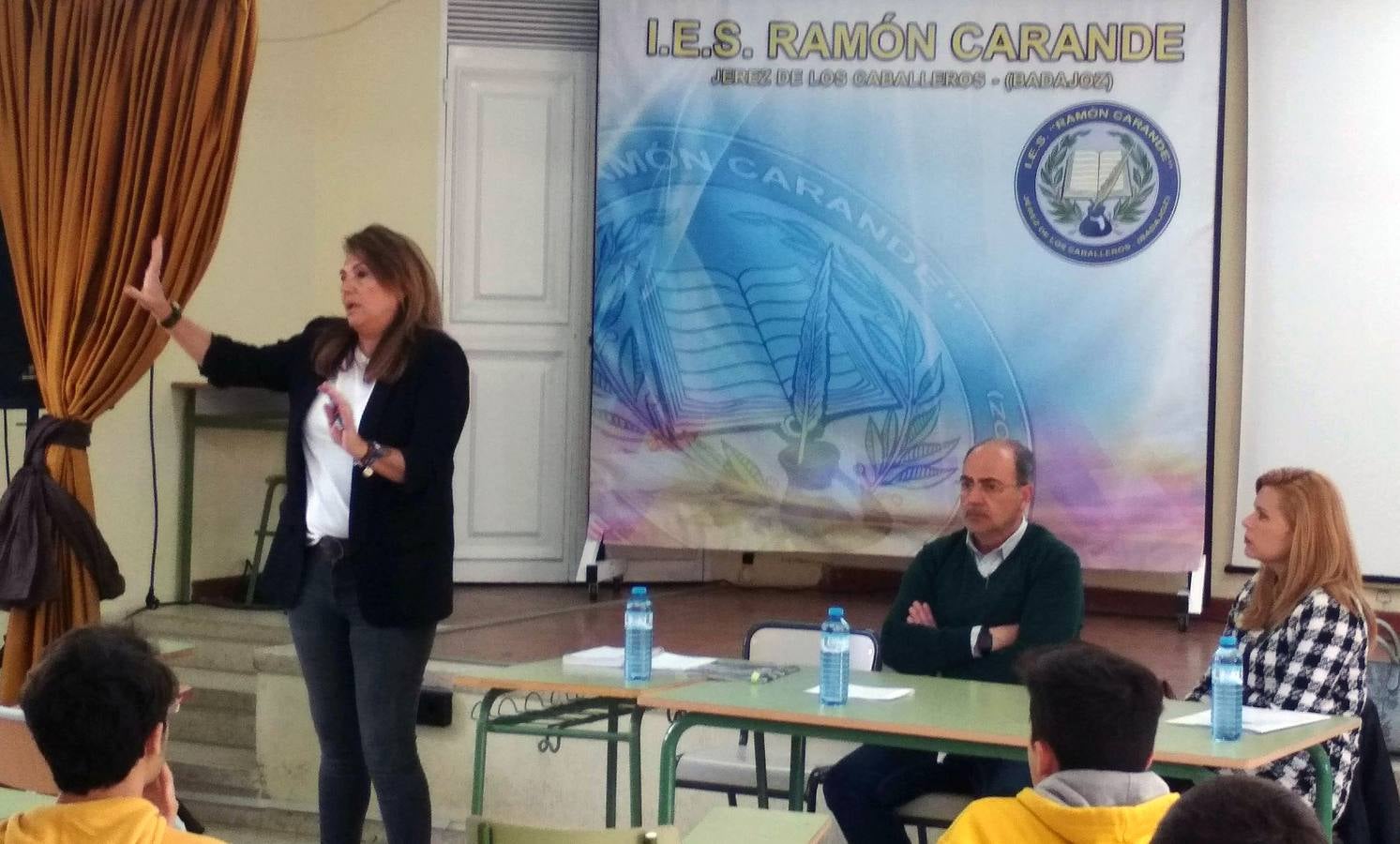 Un momento de la charla.