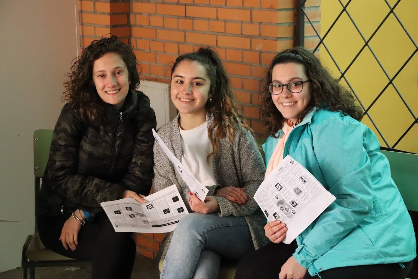 El Instituto de Enseñanza Secundaria El Pomar de Jerez de los Caballeros ha celebrado una actividad trasnacional del Aprendizaje en el marco del proyecto Erasmus+ que viene desarrollando desde el curso pasado junto con el centro portugués de la Escola Vila Verde de Braga. El recinto ferial de la localidad templaria fue el escenario de dicha actividad que se abrió, especialmente a la convivencia entre alumnos de ambos centros, a través de charlas, juegos, talleres y actividades culturales. 