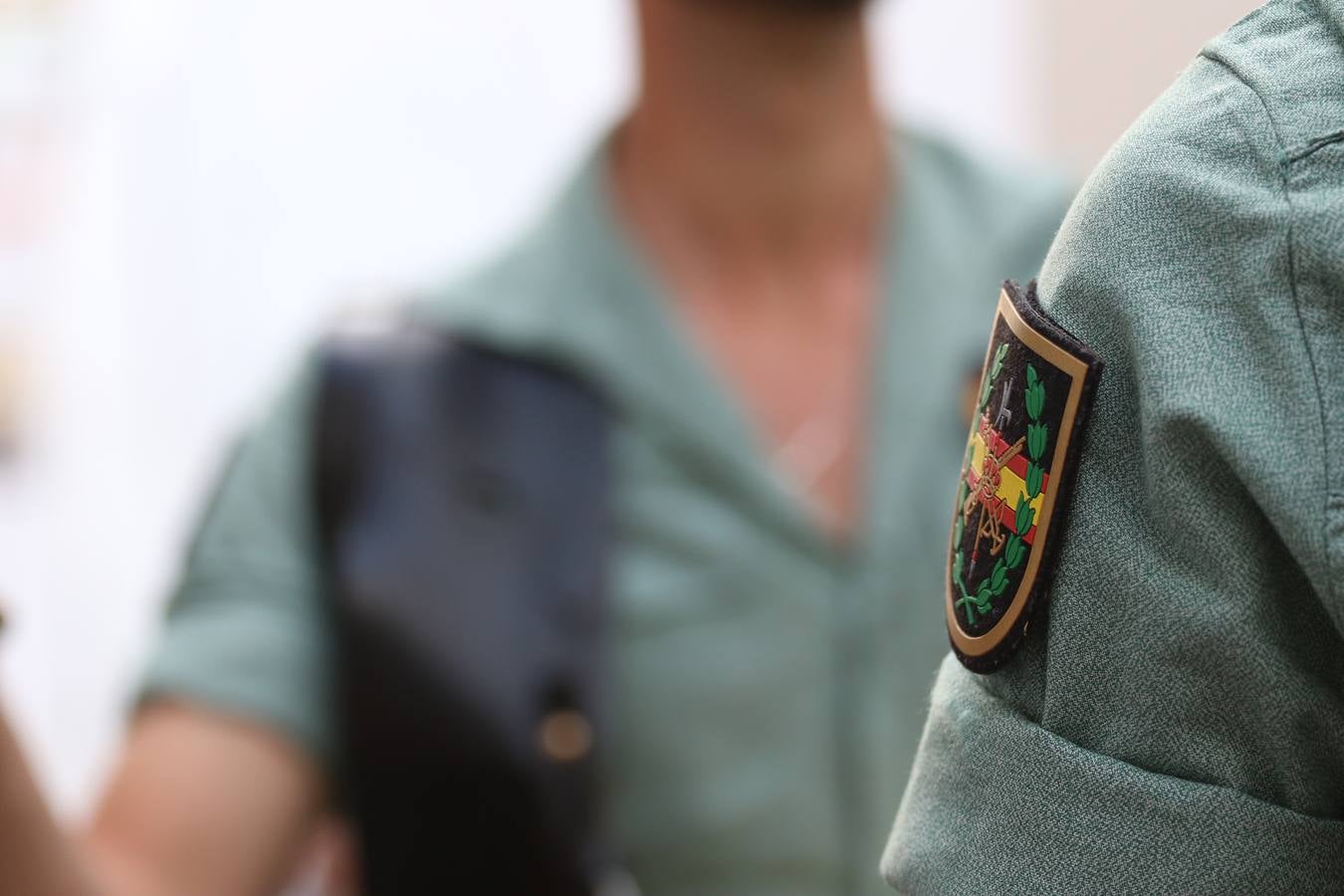 Jerez de los Caballeros vivió, ayer, sus primeros pálpitos de alegría y emoción al paso de 'La Borriquita' y 'Nuestra Señora del Rosario'. La Cofradía de 'Santo Domingo de Guzmán y Nuestra Señora del Rosario' fue la encargada de abrir los desfiles procesionales de la Semana de Pasión jerezana, convirtiéndose, así, en la primera cofradía en aunar fervor y devoción por las calles del municipio.