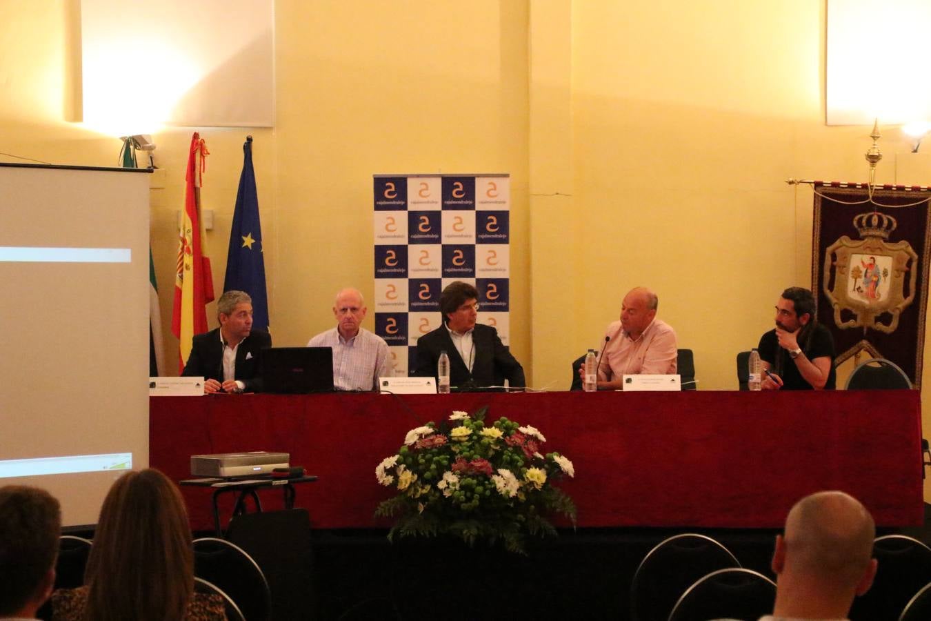 Ponencia sobre el cultivo intensivo de encinas y experiencias para celíacos con harina de bellota.