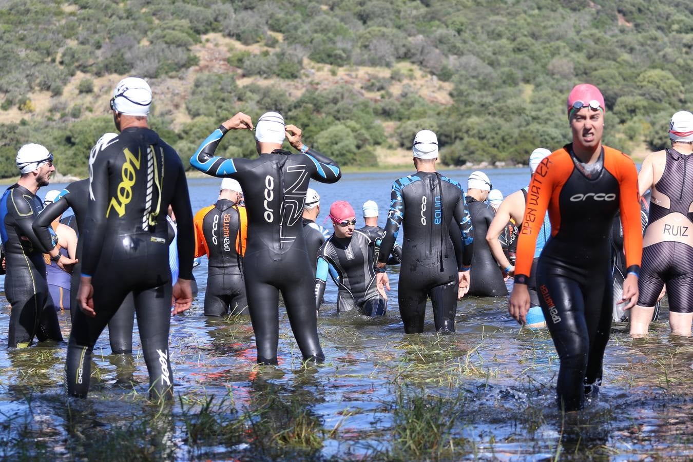Jerez de los Caballeros ha celebrado, esta mañana, una nueva edición del Triatlón 'Ciudad del Temple'. Una prueba deportiva que, año tras año, se consolida como una de las principales del municipio y que ha reunido a 110 participantes. David Puertas Tenorio y María Remedios Mendoza Bravo han sido los vencedores de la clasificación general.