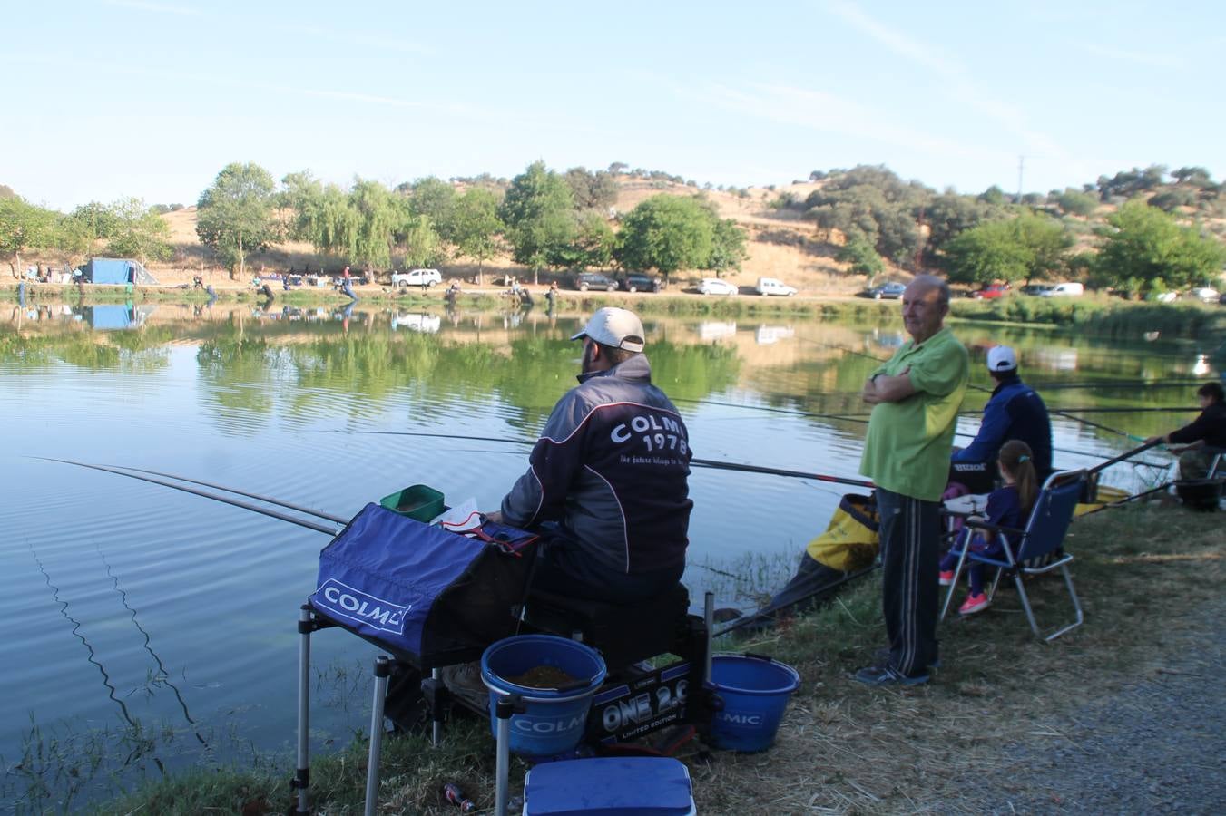Buen ambiente pero pocas tencas en el 301 aniversario del Concurso tradicional de Pesca 'Charca de la Albuera' que se ha celebrado este domingo 2 de junio en el enclave natural del que toma su nombre. esta cita organizada por la Sociedad de Pesca Balboa. Francisco Pérez Caballo con una captura de 11.380 gramos ha sido el ganador de esta edición. 