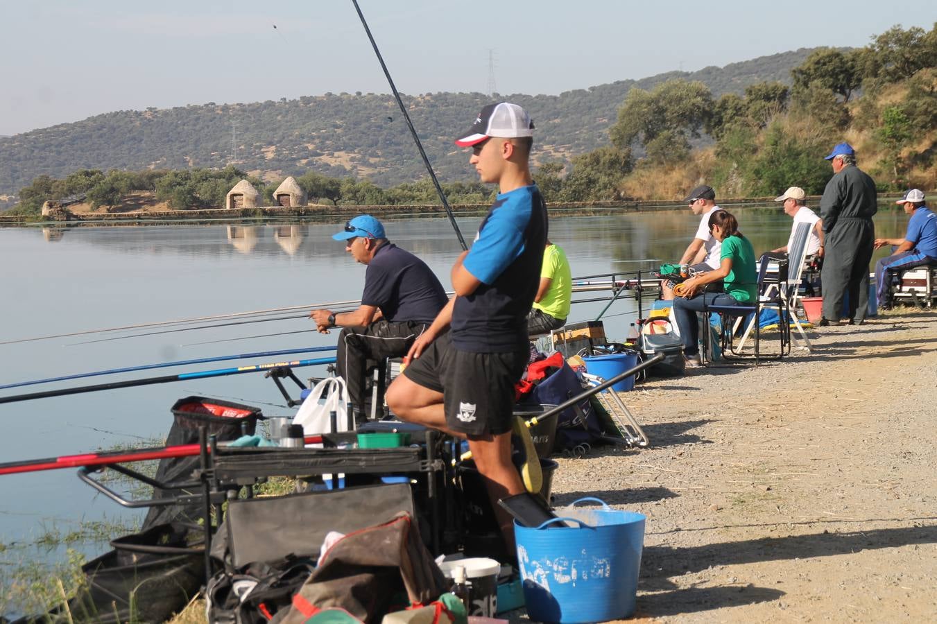 Buen ambiente pero pocas tencas en el 301 aniversario del Concurso tradicional de Pesca 'Charca de la Albuera' que se ha celebrado este domingo 2 de junio en el enclave natural del que toma su nombre. esta cita organizada por la Sociedad de Pesca Balboa. Francisco Pérez Caballo con una captura de 11.380 gramos ha sido el ganador de esta edición. 