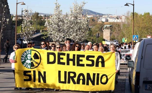 El Parlamento portugués cita a la plataforma ciudadana Dehesa sin Uranio el 17 de junio