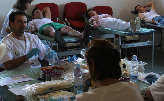 Donantes en el Centro de Salud de Jerez en una campaña anterior.