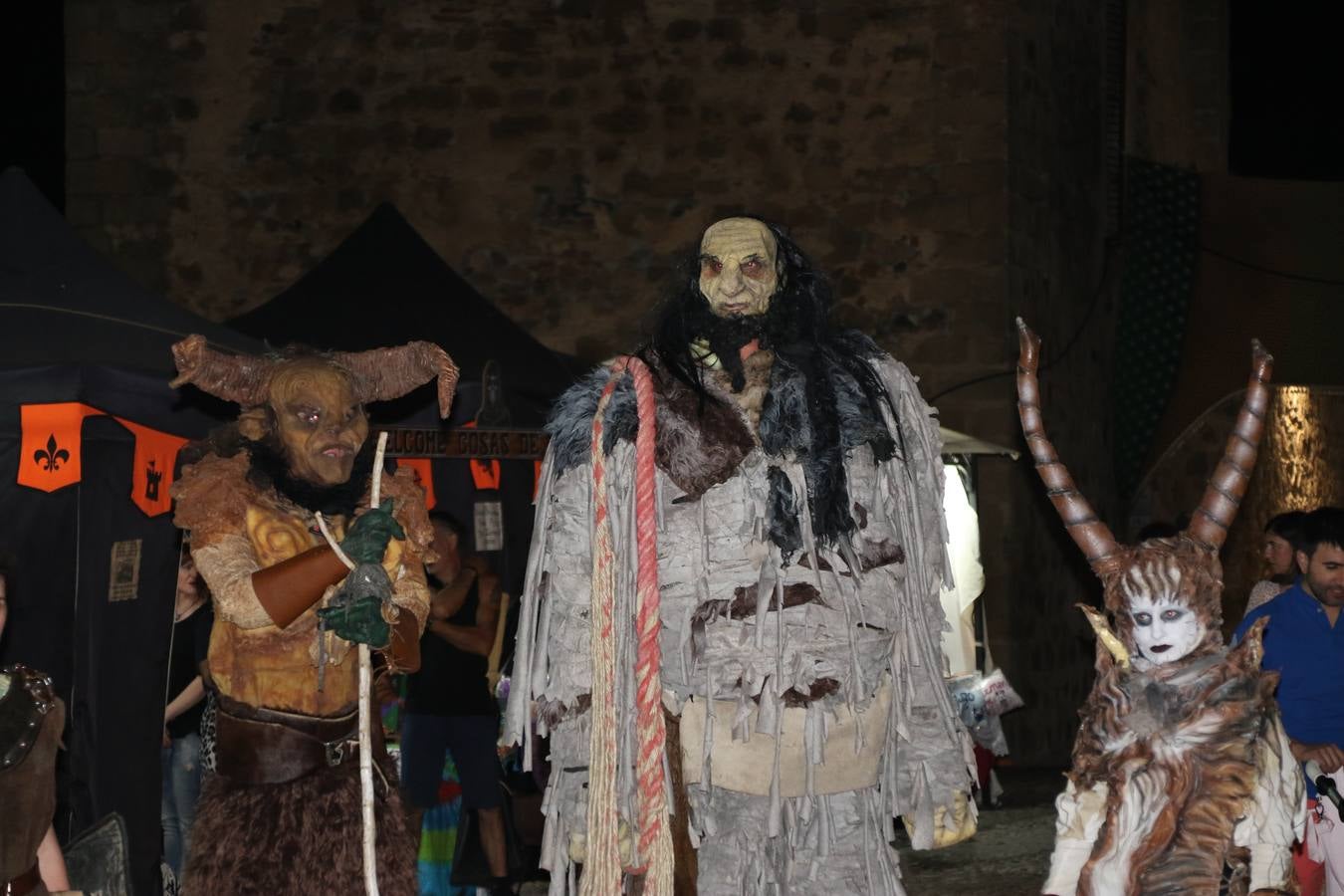 La música y el espectáculo marcaron, ayer, la despedida del XVI Festival Templario. La Asociación Musical Jerez de los Caballeros, bajo la dirección de David Carrasco y Antonio Amaro, fue la encargada de poner el broche final a esta edición del Festival con su tradicional concierto en el auditorio de la Plaza de la Alcazaba. El público asistente disfrutó con las 11 obras que interpretaron y no dudaron en ovacionarles. Carrasco agradeció, un año más, su presencia y confianza en la Asociación.