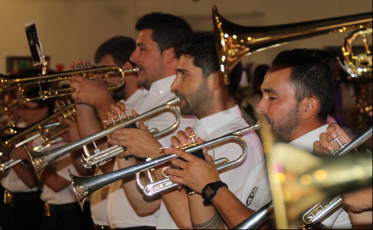 La Agrupación Musical 'Nuestro Padre Jesús Nazareno' ofreció un magnífico concierto que invitó a disfrutar de la fiesta.