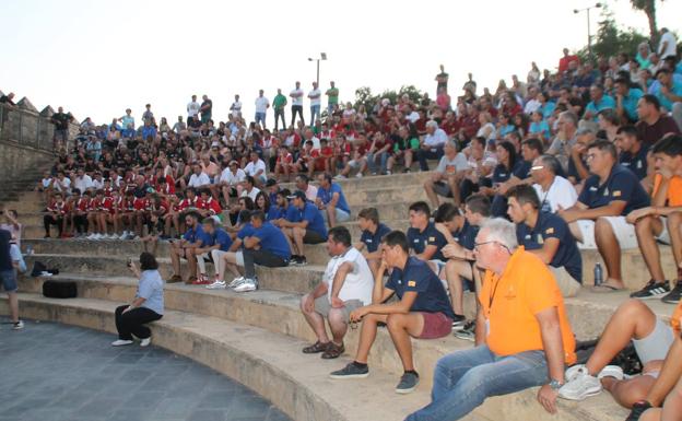 Participantes en el Campeonarto en el acto de clausura del Campeonato celebrado en el auditorio de La Alcazaba.