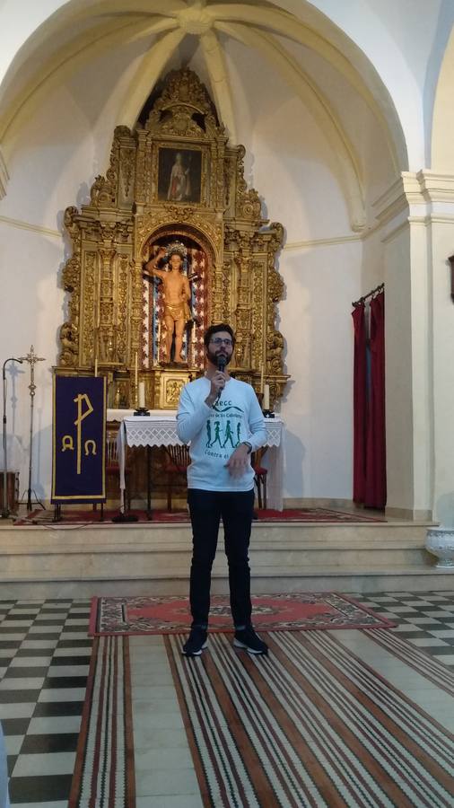 'Contra viento y marea' en sentido figurado, y contra la lluvia y los nubarrones, de manera real, La lucha contra el cáncer se impuso ayer en Jerez de los Caballeros a un día desapacible y sacó musculo con la celebración de la III Ruta contra esta enfermedad organizada por la junta local de la Asociación Española Contra el Cáncer (AECC) en esta ciudad.