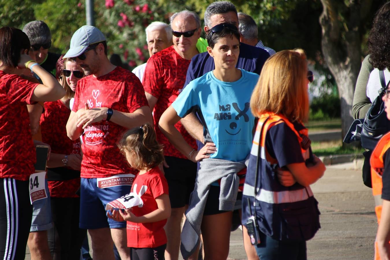 Valuengo continúa apostando por el deporte y la investigación de la Histiocitosis con la tercera edición del 'Cross Popular Valuengo', organizada por la Comisión de Festejos de la citada pedanía en colaboración con la Concejalía de Juventud y Deportes del Ayuntamiento de Jerez de los Caballeros y el Programa de Dinamización Deportiva de la Mancomunidad Sierra Suroeste. La citada prueba deportiva se ha celebrado esta mañana y ha contado con más de 140 participantes, entre todas las categorías.Celso Graciano y Estefanía Carretero se han convertido en los vencedores de la prueba general, y José Joaquín García y Rosa González han ocupado los primeros puestos locales.