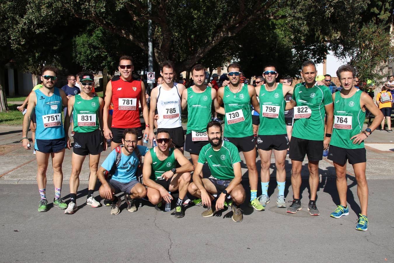 Valuengo continúa apostando por el deporte y la investigación de la Histiocitosis con la tercera edición del 'Cross Popular Valuengo', organizada por la Comisión de Festejos de la citada pedanía en colaboración con la Concejalía de Juventud y Deportes del Ayuntamiento de Jerez de los Caballeros y el Programa de Dinamización Deportiva de la Mancomunidad Sierra Suroeste. La citada prueba deportiva se ha celebrado esta mañana y ha contado con más de 140 participantes, entre todas las categorías.Celso Graciano y Estefanía Carretero se han convertido en los vencedores de la prueba general, y José Joaquín García y Rosa González han ocupado los primeros puestos locales.